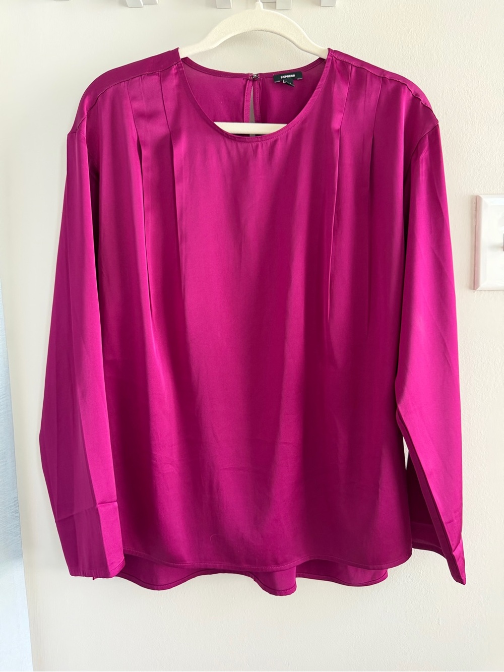 LIKE NEW Express Satin Pleated Long Sleeve Blouse | Magenta | Size M